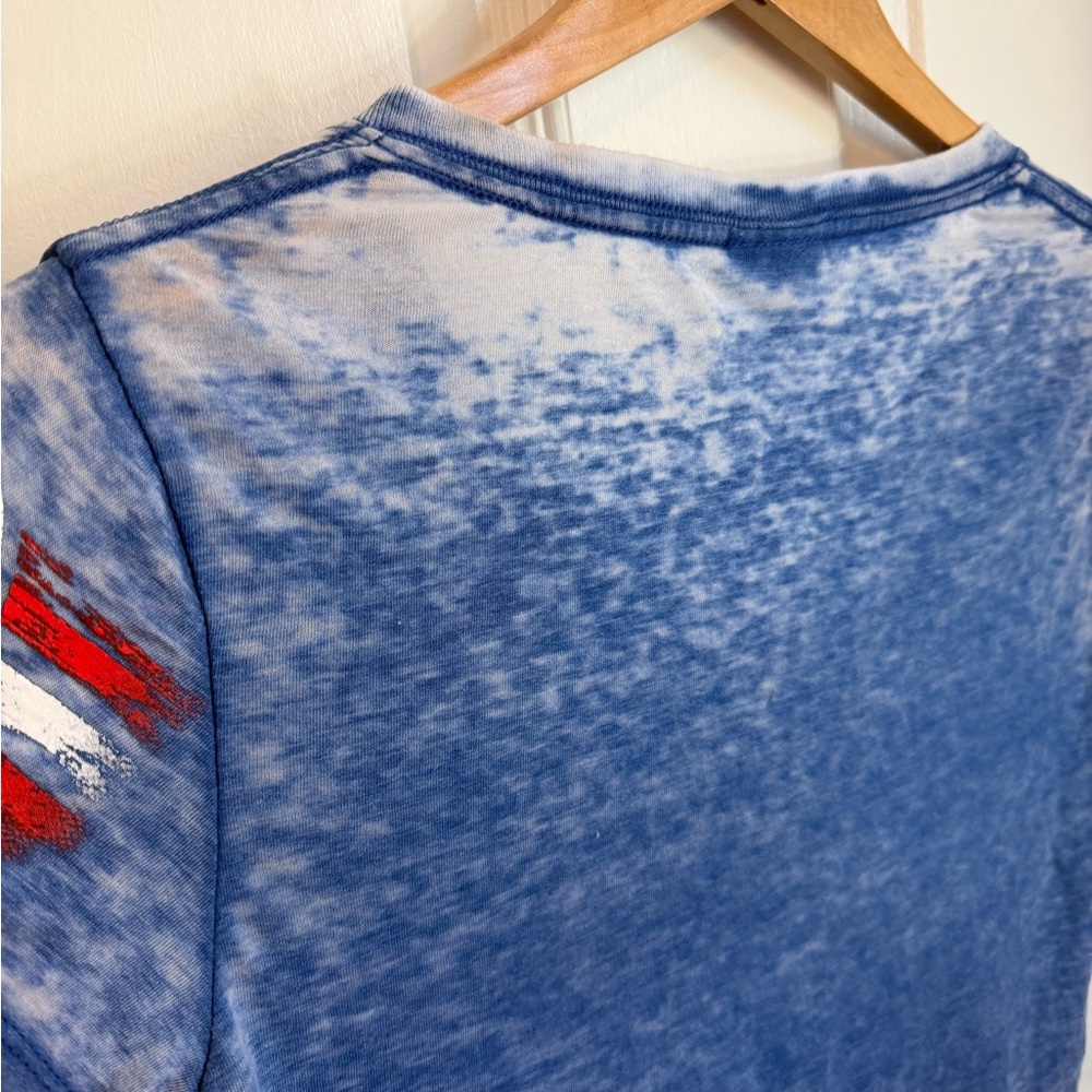 Chicago Cubs Burnout Blue and Red Graphic T-Shirt - Picture 7 of 11